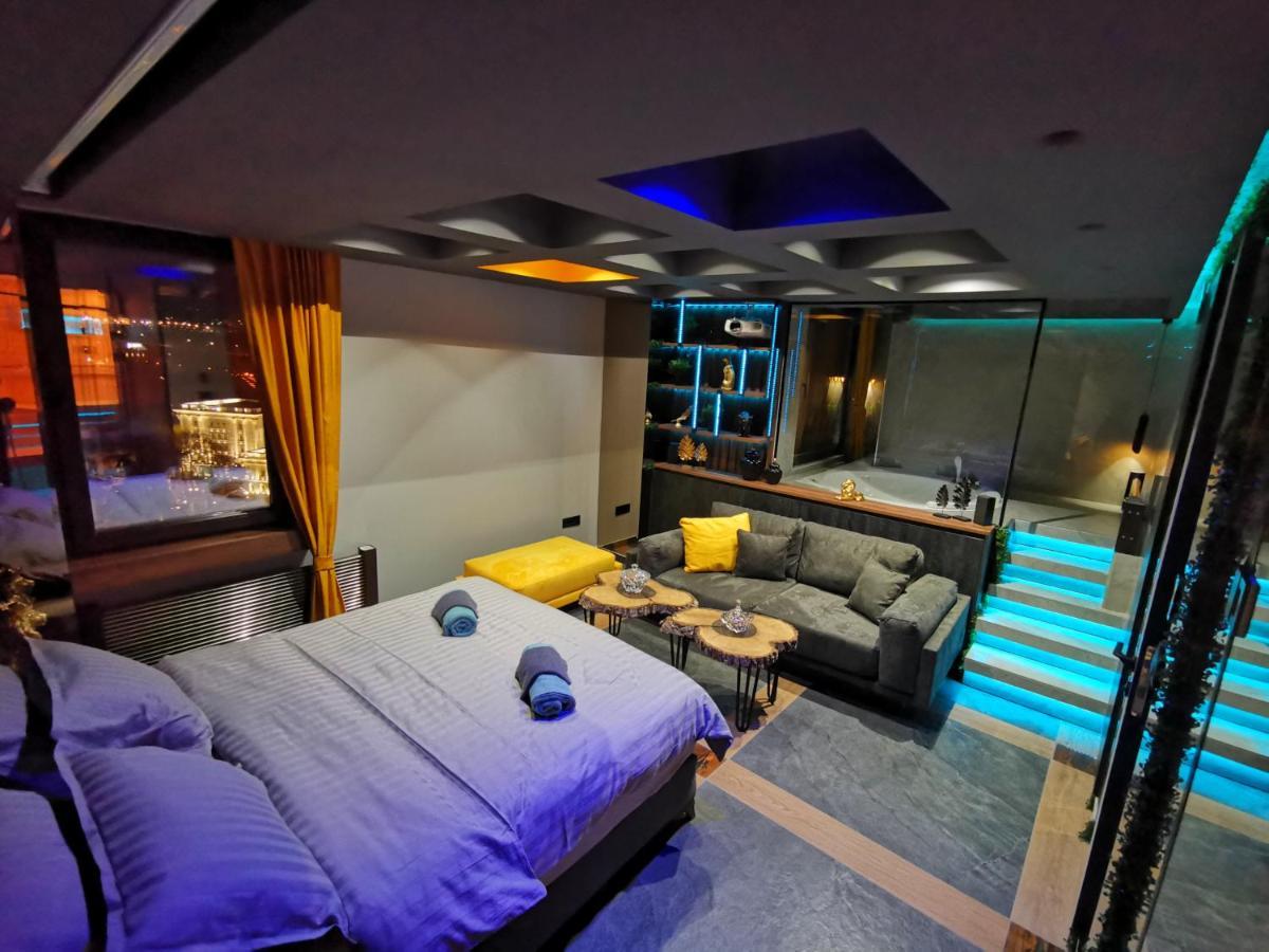 Smart Luxury Penthouse Suites - Private Sauna, Hot-Tub, Home Cinema At The Best Location In Skopje Esterno foto