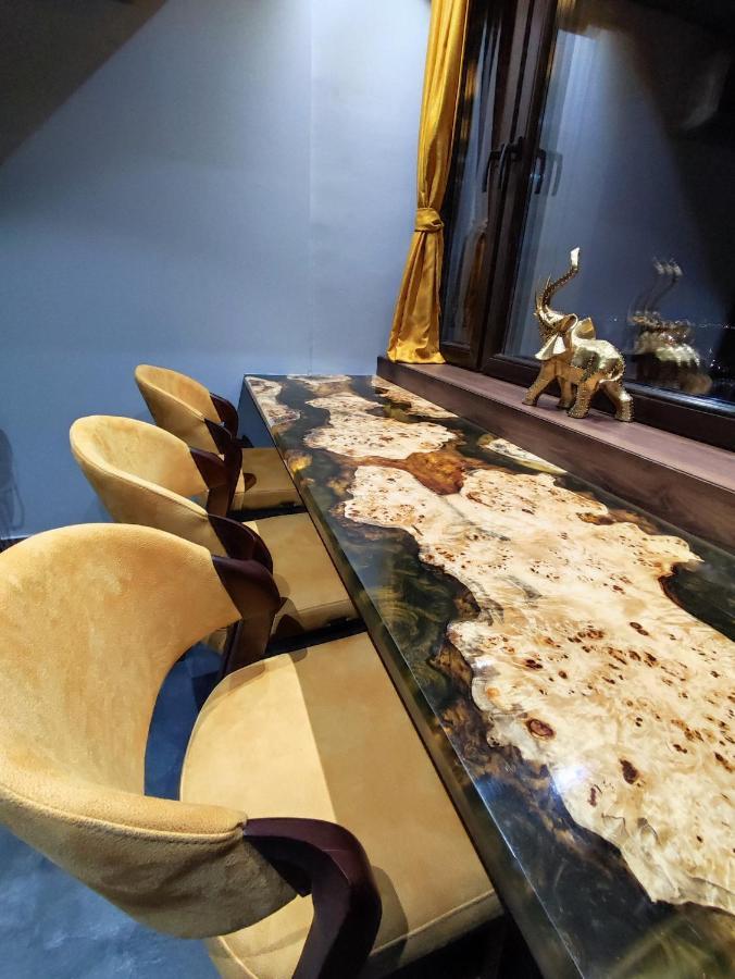 Smart Luxury Penthouse Suites - Private Sauna, Hot-Tub, Home Cinema At The Best Location In Skopje Esterno foto