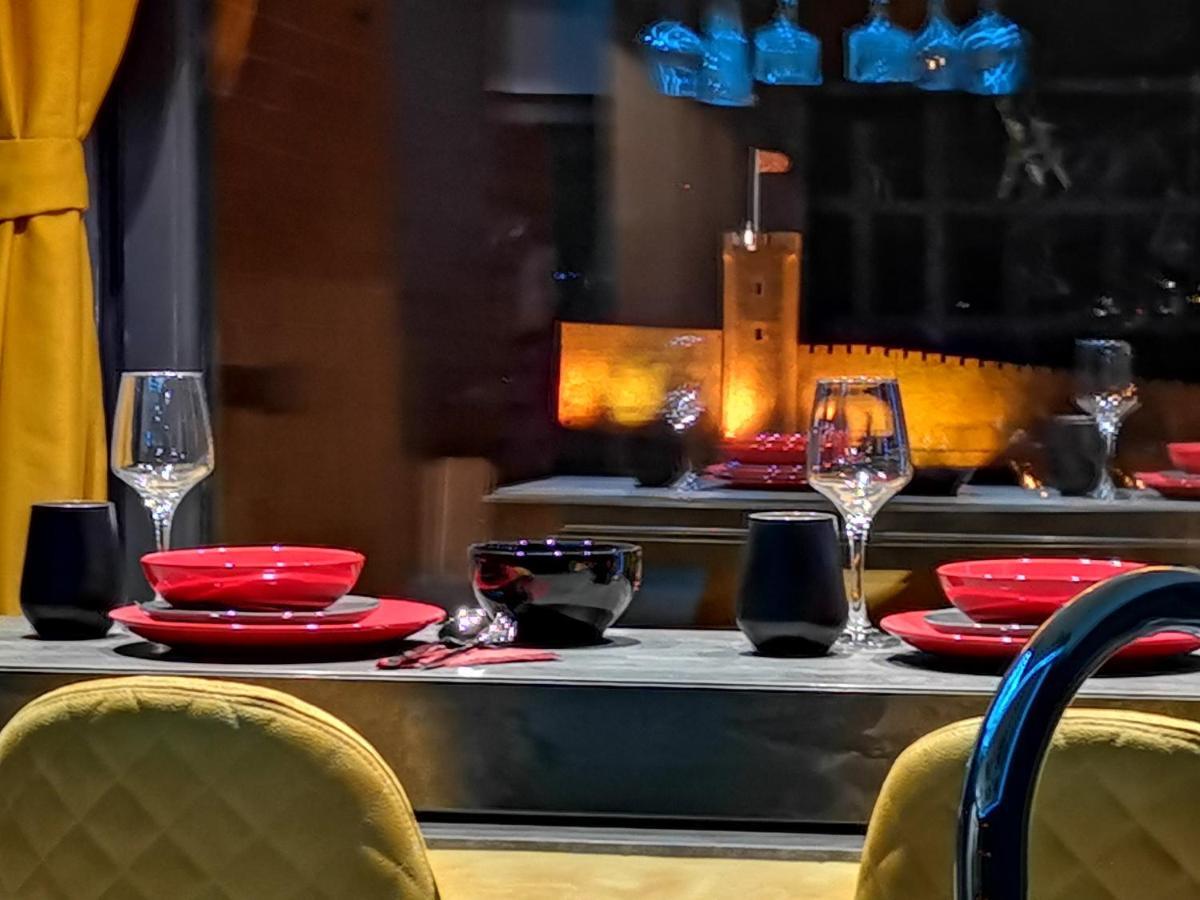 Smart Luxury Penthouse Suites - Private Sauna, Hot-Tub, Home Cinema At The Best Location In Skopje Esterno foto